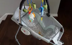 Hãng Fisher-Price thu hồi gần 5 triệu sản phẩm nôi rung cho trẻ sơ sinh