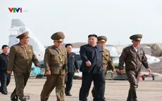 Nhà lãnh đạo Triều Tiên Kim Jong-un thị sát cuộc diễn tập bay