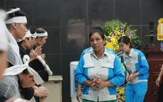 Người thân, đồng nghiệp xót thương đưa tiễn nữ công nhân môi trường bị “xe điên” đâm tử vong