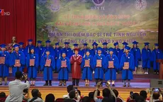 24 bác sĩ trẻ tình nguyện về vùng khó khăn
