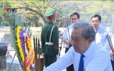 Phó Thủ tướng Trương Hòa Bình viếng anh hùng liệt sỹ tại Nghĩa trang Trường Sơn