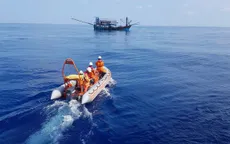 Tàu hỏng máy, 52 ngư dân Quảng Nam trôi dạt ở vùng biển Hoàng Sa