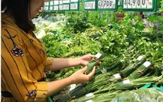Triển khai, nhân rộng việc gói các loại rau, củ, quả bằng lá chuối tươi