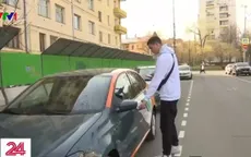 Nga: Hàng nghìn người Moskva lựa chọn đi ô tô chung