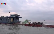 Ngang nhiên khai thác hàng chục ha cát tại Móng Cái, Quảng Ninh