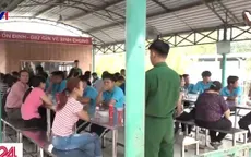 Gia đình, cộng đồng phối hợp đưa người nghiện đi cai