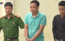 Tín dụng đen tấn công trường học