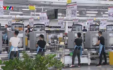 Nâng tuổi nghỉ hưu để tận dụng sức lao động