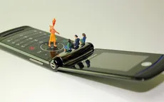 Nhận ngay 23 triệu đồng, nếu bỏ smartphone để dùng điện thoại nắp gập "đồ đá" trong 1 tuần: Bạn có dám?