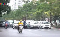 Nguy cơ mất an toàn giao thông từ xe ôm công nghệ