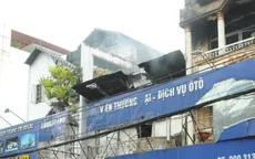 TP.HCM: Cháy công ty lan sang nhà dân