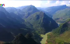Vẻ đẹp hùng vĩ của sông Nho Quế trên cao nguyên đá Đồng Văn