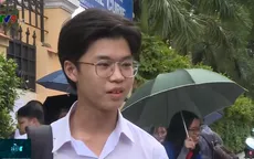 Thí sinh TP.HCM chia sẻ cảm xúc sau 2 ngày thi THPT Quốc gia