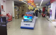 Nhiều siêu thị điện máy hỗ trợ khách hàng đổi tivi Asanzo