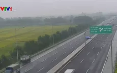 Phạt 7,5 triệu đồng nữ tài xế lái xe ngược chiều trên cao tốc