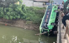 Xe khách lao xuống sông ở Thanh Hóa, nhiều người thương vong