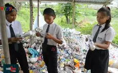 Ấn Độ: Đóng học phí bằng rác thải nhựa