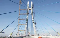 Mặt đường dẫn cầu Vàm Cống vừa thông xe đã rạn nứt