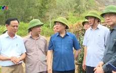 Phó Thủ tướng Vương Đình Huệ thị sát chữa cháy rừng ở Đức Thọ, Hà Tĩnh
