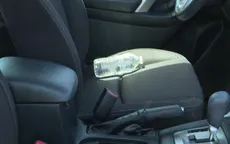 Để chai nước trong ô tô khi nhiệt độ cao có thể gây hỏa hoạn