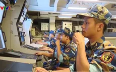 Một buổi huấn luyện bảng chiến đấu tên lửa và ngư lôi trên tàu 016 Quang Trung
