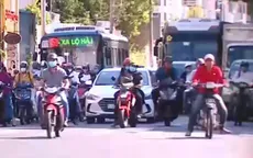 Băn khoăn mở làn đường ưu tiên cho xe bus tại TP.HCM