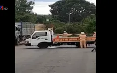 Gia Lai: Lái xe đâm vào xe cảnh sát giao thông dương tính với ma túy