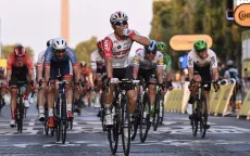 Tour de France 2019: Caleb Ewan về nhất chặng 21, Egan Bernald giành áo vàng chung cuộc!