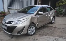 Xe đầu kéo hất tung xe con trên cao tốc TP. HCM - Trung Lương
