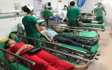 Chuyển các nạn nhân vụ xe du lịch đâm vào đuôi xe container ra Hà Nội điều trị