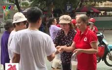 Băn khoăn quy định mới về cấp phát cơm, cháo từ thiện