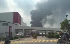 Cháy lớn ngùn ngụt gần Aeon Mall Long Biên, Hà Nội