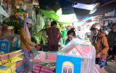 Loại bỏ đốt vàng mã mùa Vu Lan