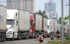 Đã thông quan được 50% số xe chở thanh long ở cửa khẩu quốc tế Lào Cai