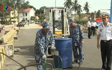 Hải quân Việt Nam làm điểm tựa cho ngư dân vươn khơi