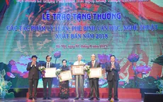Trao thưởng các tác phẩm lý luận, phê bình văn học nghệ thuật