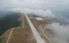 Trung Quốc mở cửa sân bay “nằm trên biển mây”