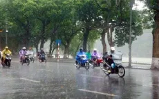 Khu vực Hà Nội mưa giông bất chợt trong ngày 23/8