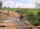 Người dân miền núi nỗ lực cứu lúa bị hạn
