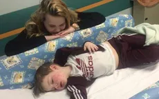 Bé trai 3 tuổi nhiễm virus bệnh tình dục herpes do người lớn hôn vào má