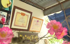 Lớp học đờn ca tài tử 3 thế hệ người lao động TP.HCM