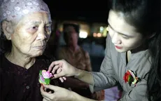 Xúc động chương trình nghệ thuật “Bông hồng cài áo”