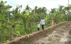 Vĩnh Long: Đường thi công dở dang, hàng trăm hộ dân gặp khó