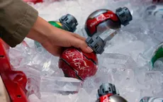 Mỹ lại cho phép mang chai Coca Cola hình quả bom lên máy bay