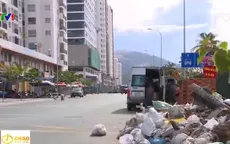 Ngang nhiên vứt rác, phế thải xây dựng ở khu đô thị mới