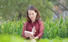 Tiến sĩ, nhà thơ Trương Mỹ Nhân: Niềm vui của tôi là được viết