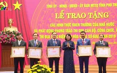 Cán bộ, công chức, viên chức thi đua thực hiện văn hóa công sở