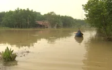 Người dân chủ động ứng phó với xả lũ