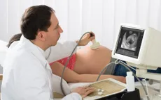 Chuyển dạ sinh con, sản phụ và gia đình ngỡ ngàng khi biết thai đã chết lưu