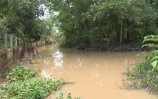 Biến rạch công cộng thành đất riêng